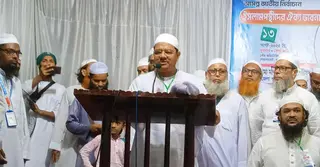 স্বার্থান্বেষীরা নেমেছে চাঁদাবাজি-টেন্ডারবাজিতে: চরমোনাই পীর